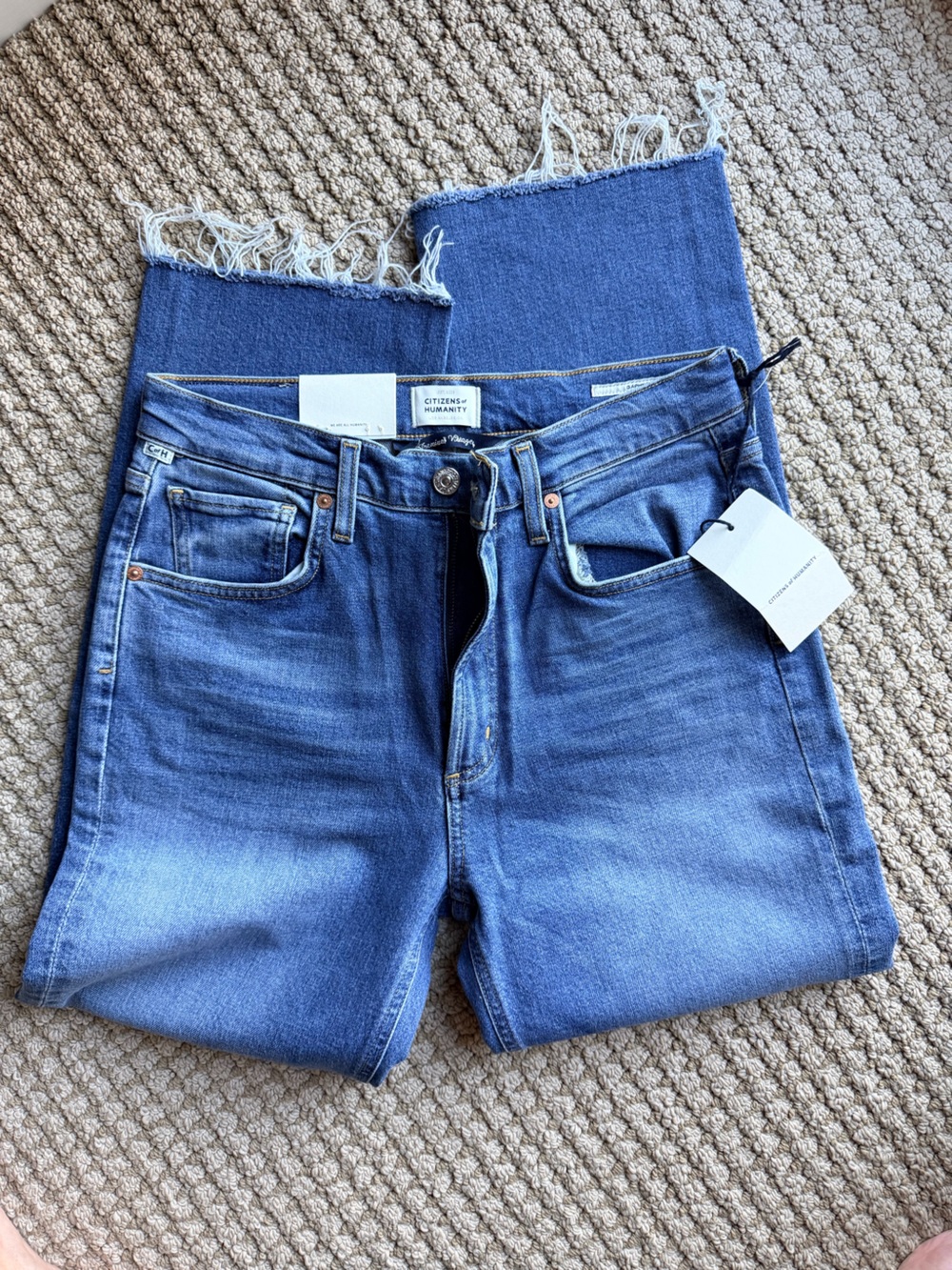 Citizens of Humanity Daphne Crop Jeans - Medium Blue - Picture 6 of 10